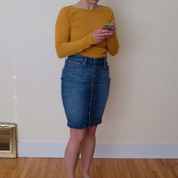 J Crew denim pencil skirt with with front copper buttons - Picture 2 of 12